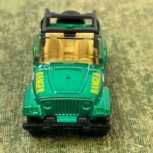 Matchbox 1998 Forest Ranger Jeep Wrangler Green Diecast Toy Car 164 Scale